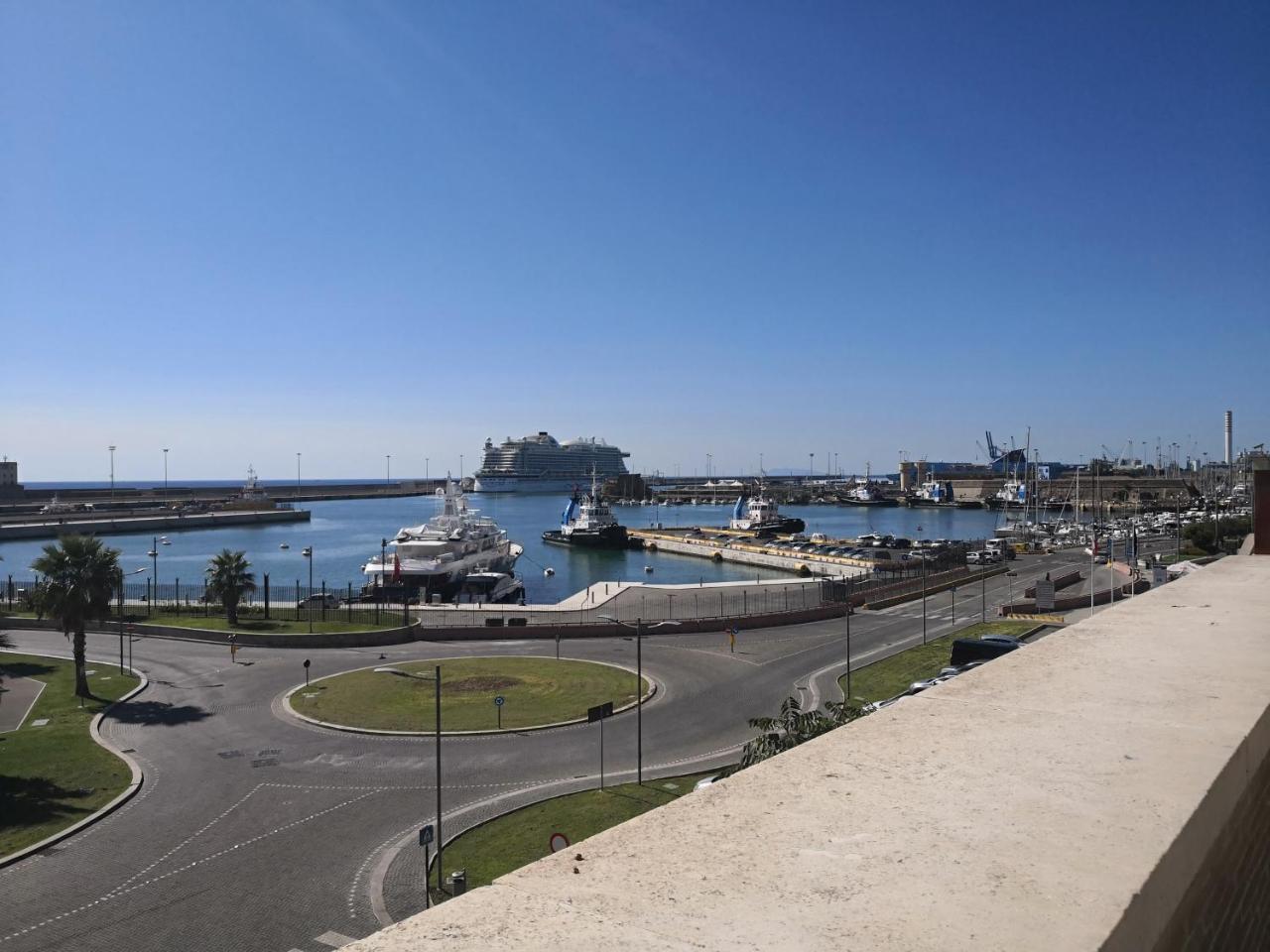 Casa Cavallotti - Modern Apartment Between Train Station And Port Civitavecchia Exterior foto